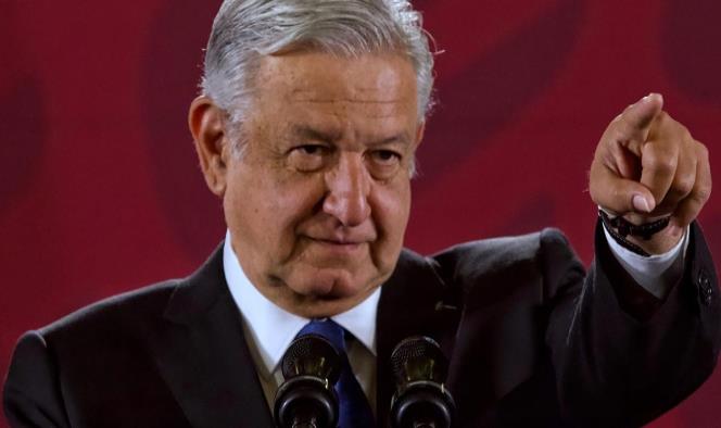 ‘Ríndanse, los tenemos rodeados’: López Obrador a corruptos
