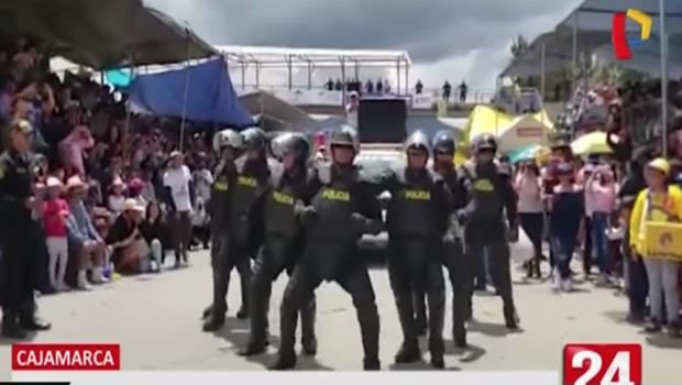 VIDEO: Policías muestran su talento al ritmo de Taki Taki