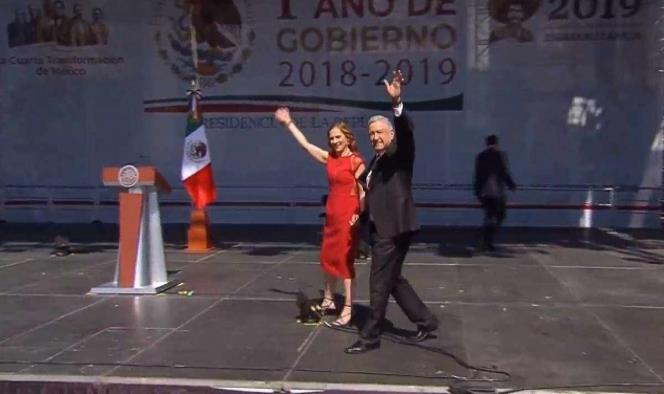 Señor Presidente, no está solo’... Grito de apoyo en el Zócalo