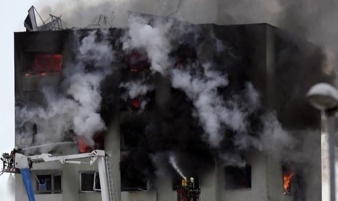 Explosión de gas en edificio de Eslovaquia deja cinco muertos