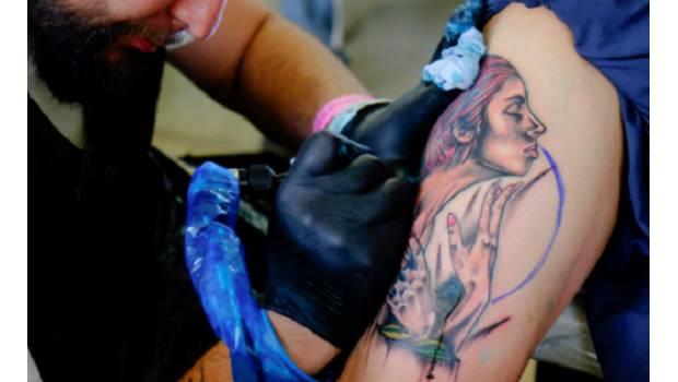 Disminuyen estigmas de los tatuajes en lugares de trabajo, señala estudio