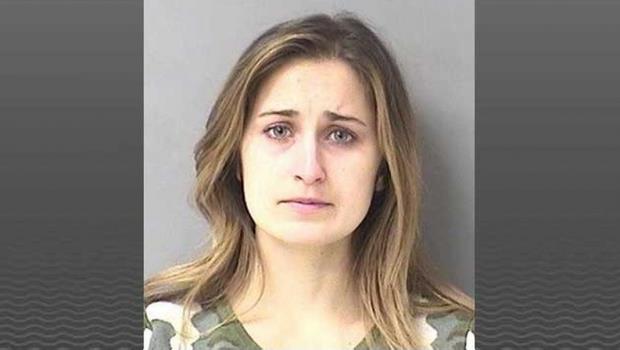 Arrestan a ex ‘Miss Kentucky’ por enviar fotos obscenas a menor de 15 años