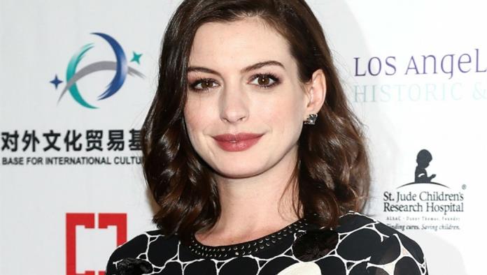 Anne Hathaway aumenta de peso y no le teme al bullying en redes