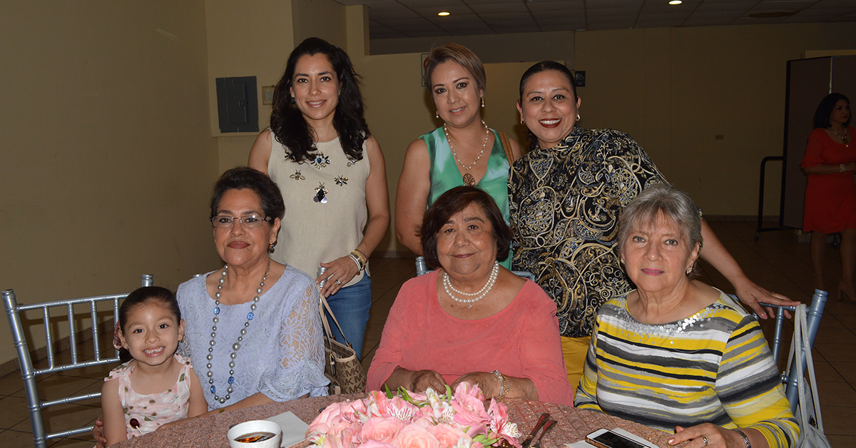 Club de Damas Campestre Disfrutan del festejo de las Mamás