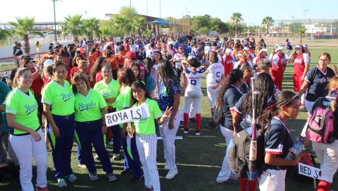 Inauguran la liga municipal femenil