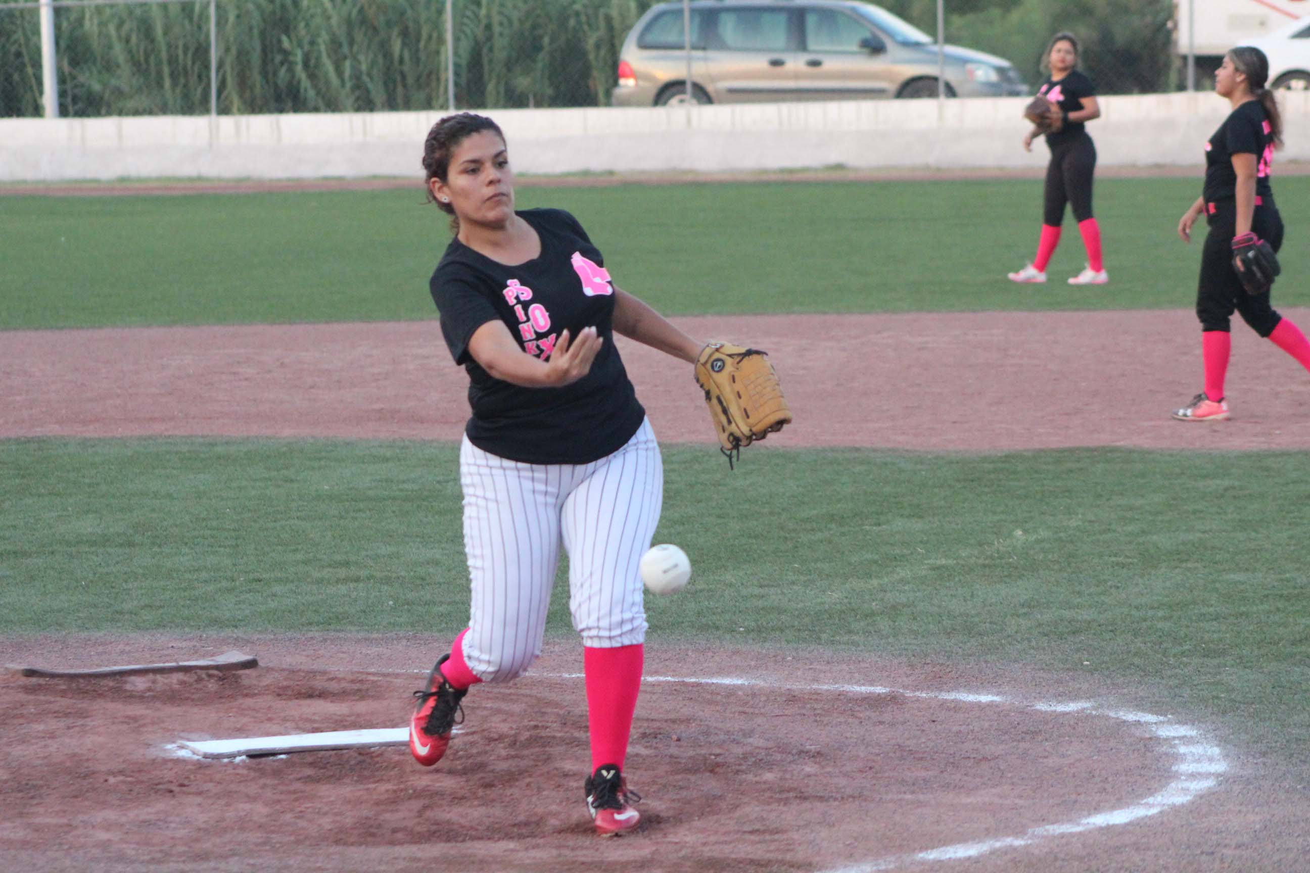 Pink Sox vence a Caprichosas