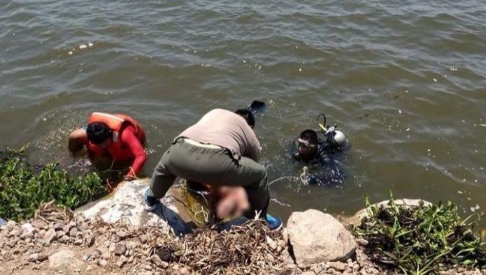 Rescatan hombre ahogado de la Laguna de Zapotlán