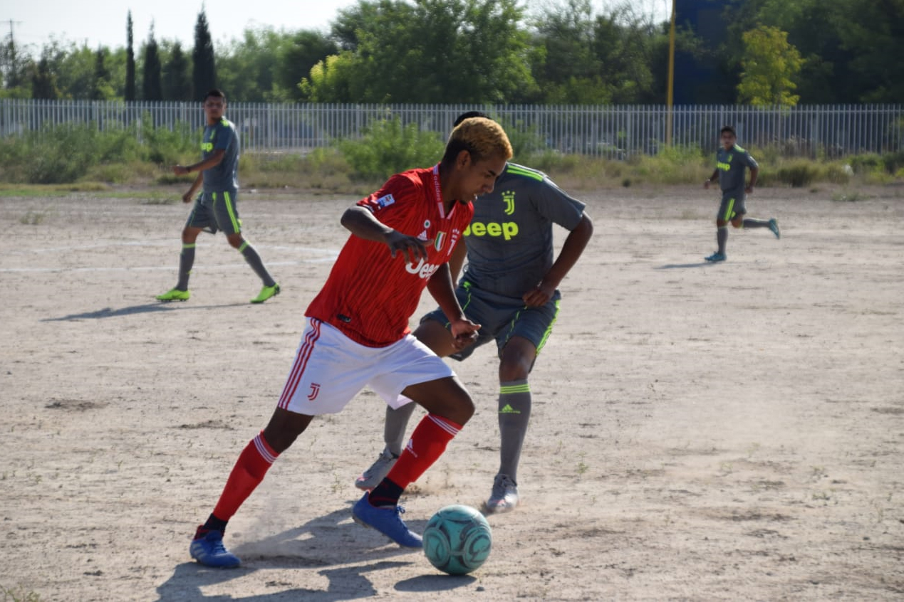 En las acciones de la liga municipal Deportivo Jiménez mejor que San José