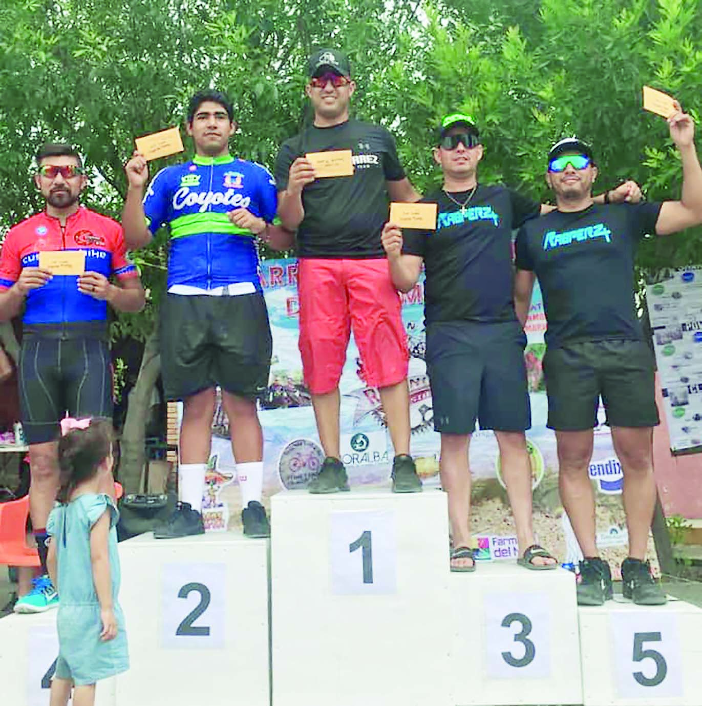 Éxito en carrera de ciclismos, cumplen el reto GIGI