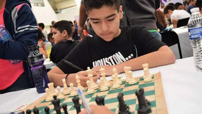 Torneo Blitz de ajedrez en el DIF Municipal
