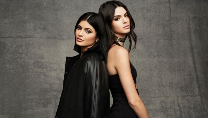 Descubre a la gemela de Kylie y Kendall Jenner