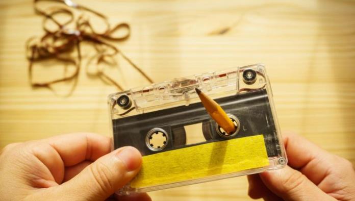 Manualidades con cassettes, al estilo retro