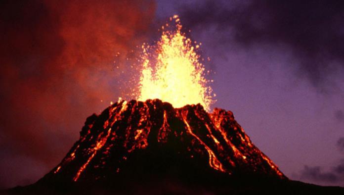 El volcán más activo de Hawái podría estallar tras 250 temblores en 24 horas