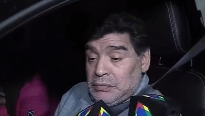 Captan a Maradona manejando borracho (VIDEO)