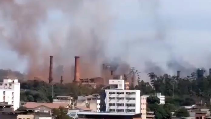 Explosión en una fábrica deja al menos 30 heridos