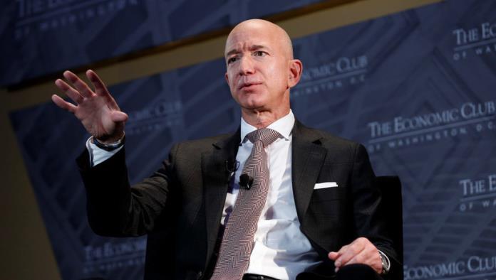 El jefe de Amazon lanza un fondo benéfico de 2.000 millones de dólares y desata la ira en Twitter