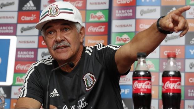 “Se debe reducir el número de extranjeros en Liga MX”: ‘Tuca’ Ferretti