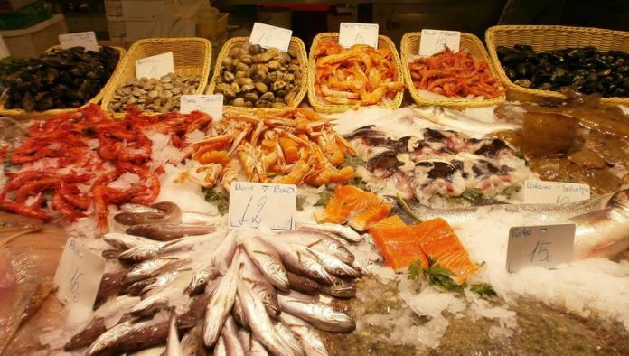 La vendedora de pescado más bella de Taiwán se convierte en tendencia en China