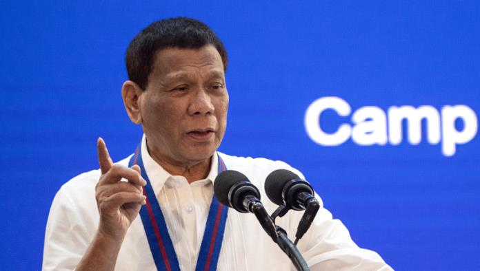 Puedes dispararles, pero no matarlos: Presidente de Filipinas insta a agredir a funcionarios corruptos