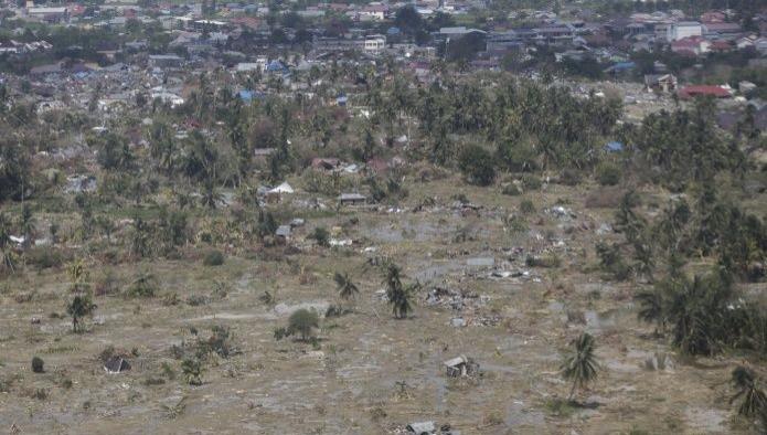 Imagen satélital muestra a terremoto tragándose casas