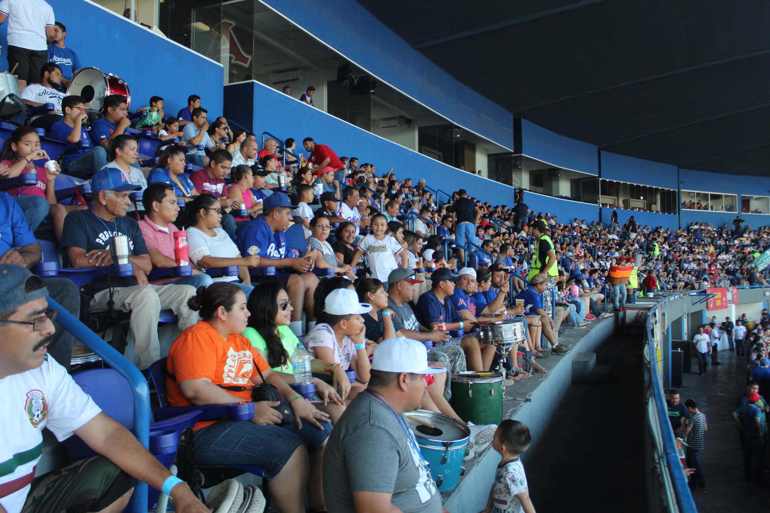 La Voz de la afición, apoyan a la furia ante Sultanes