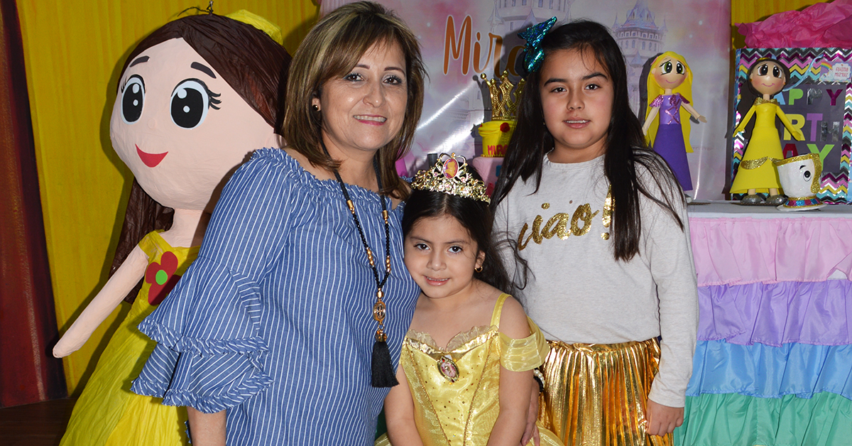 Miranda Villasana Bella princesa festeja su cumpleaños