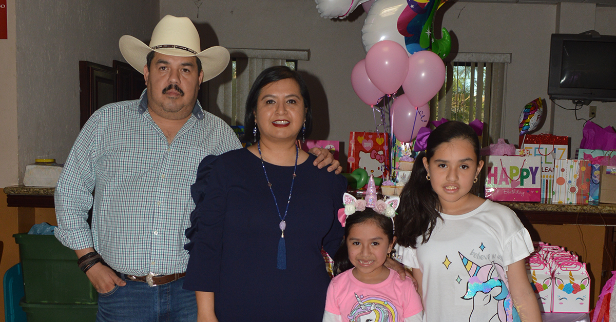 Mía Fernanda Soledad  festeja al estilo de Unicornios