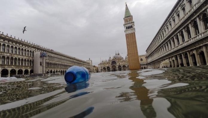 Inundaciones sin control en Venecia dañan antigua basílica y otras 59 iglesias