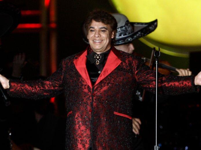 Juan Gabriel y los misteriosos mensajes a sus seguidores