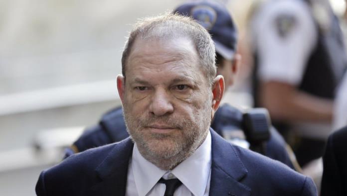 Renuncia abogado de Harvey Weinstein