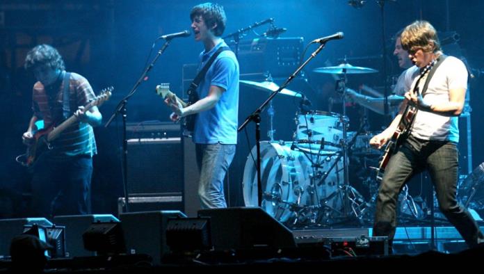 ¡La espera terminó! Arctic Monkeys anuncia la fecha de su sexto disco