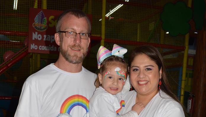 Arianna celebra con Arcoiris