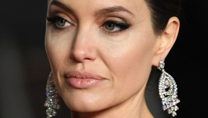 Angelina Jolie preocupa por su extrema delgadez