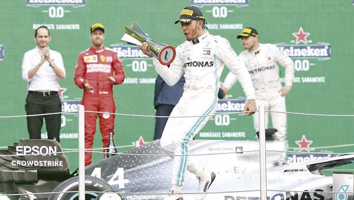 Lewis Hamilton se acerca al título