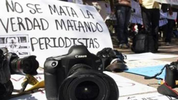 Lamenta Fuentes Berain asesinatos de periodistas