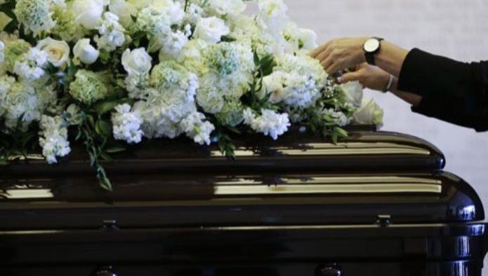 Mujer fue enterrada viva por los abuelos de sus hijos