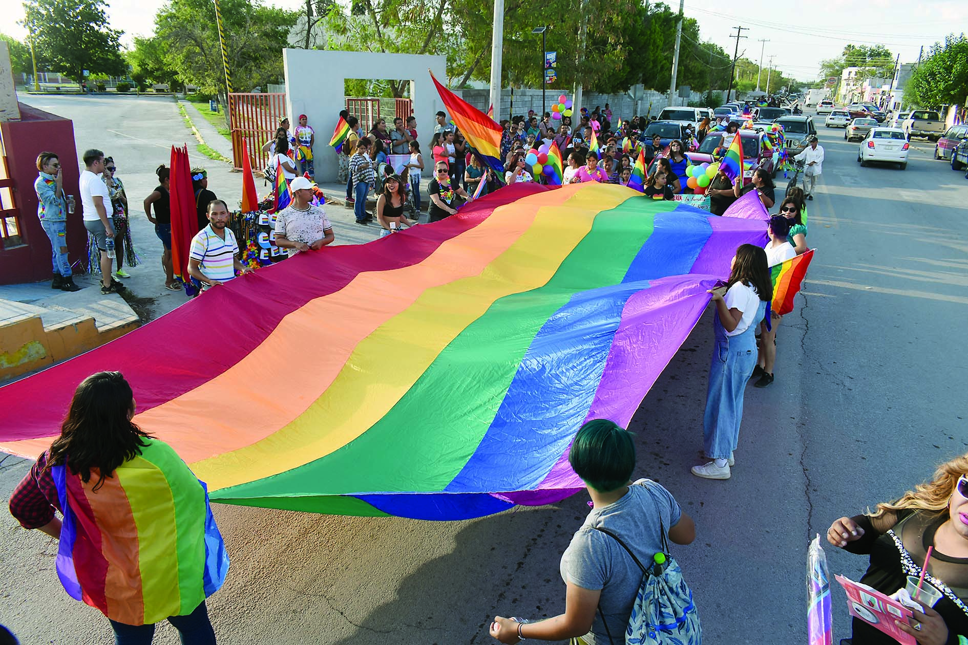 Pintan Monclova de multicolor