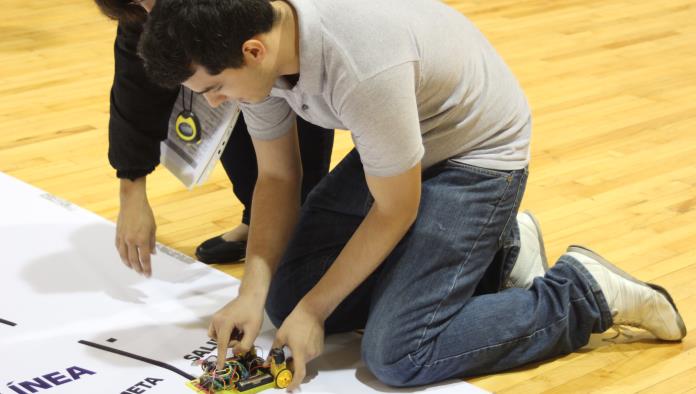 Gana “Robo Nova” concurso de robótica en la FIME