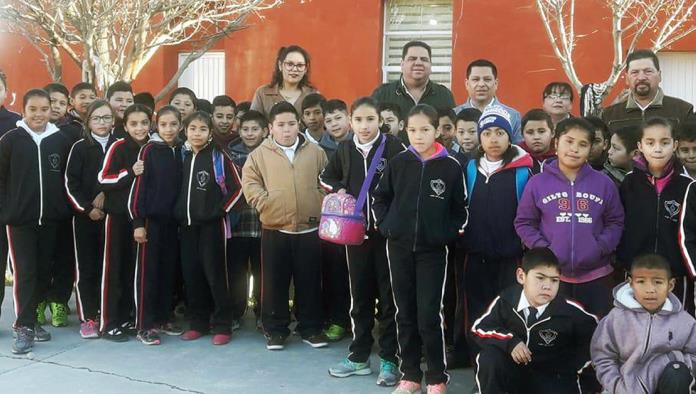 Lunes Cívico en Escuela Primaria “Emiliano Zapata”