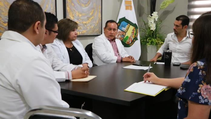 Ofrece Zenón apoyo a nuevo jefe de Salud