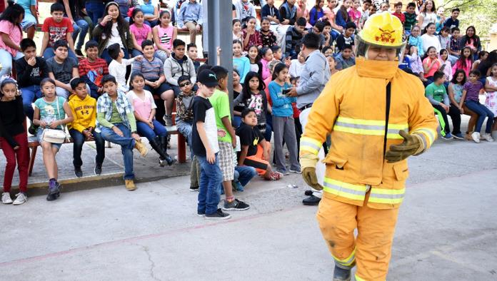 Simulacro de incendio en escuela Miguel Hidalgo