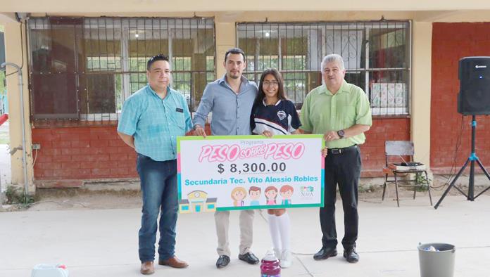 Apoya alcalde Zenón a las escuelas de la ciudad