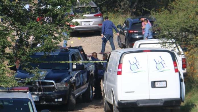 Encuentran siete cuerpos dentro de un terreno en Jalisco