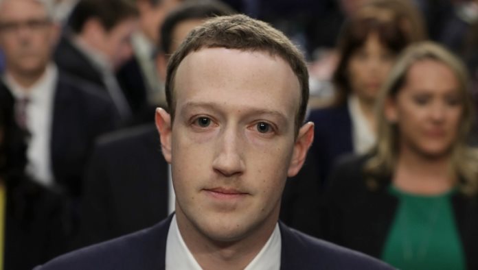 Acusan a Zuckerberg de crear sistema malicioso en Facebook