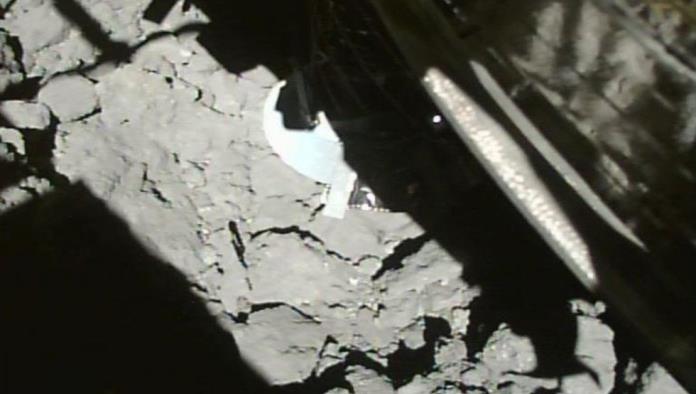 Fotografían aterrizaje de sonda espacial japonesa Hayabusa2 sobre asteroide Ryugu
