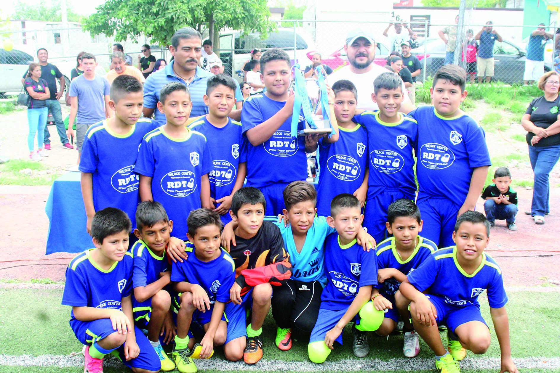 Premian a los Campeones