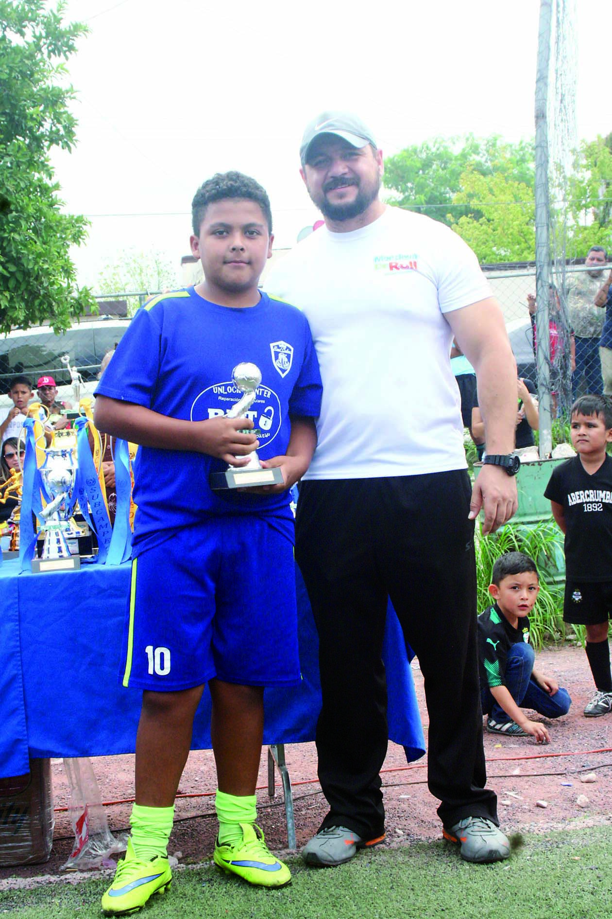 Premian a los Campeones