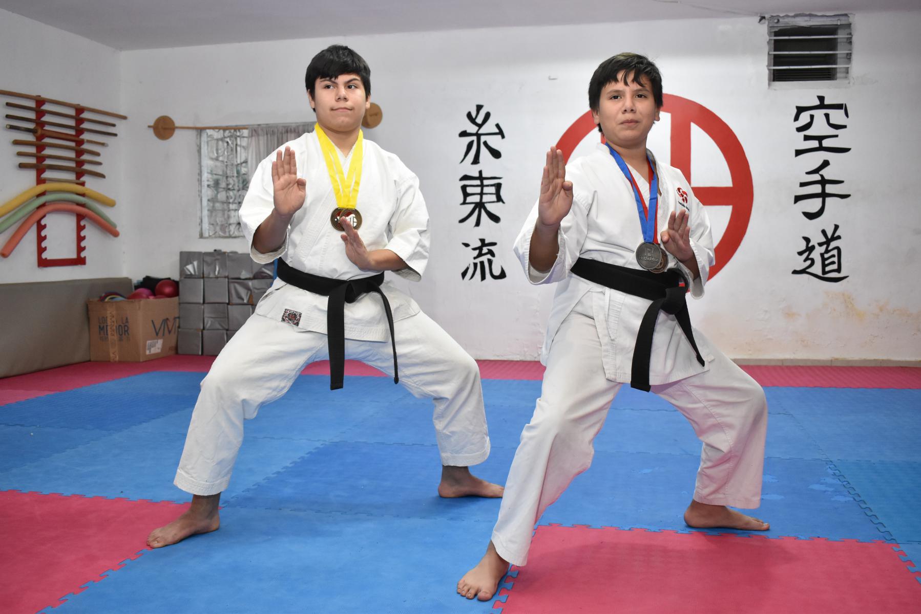 Arte marcialistas de Sakura Dojo participan en Copa Santa Claus