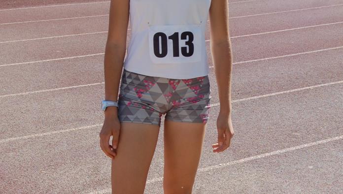 Gloria Estefany campeona estatal en los 800 m
