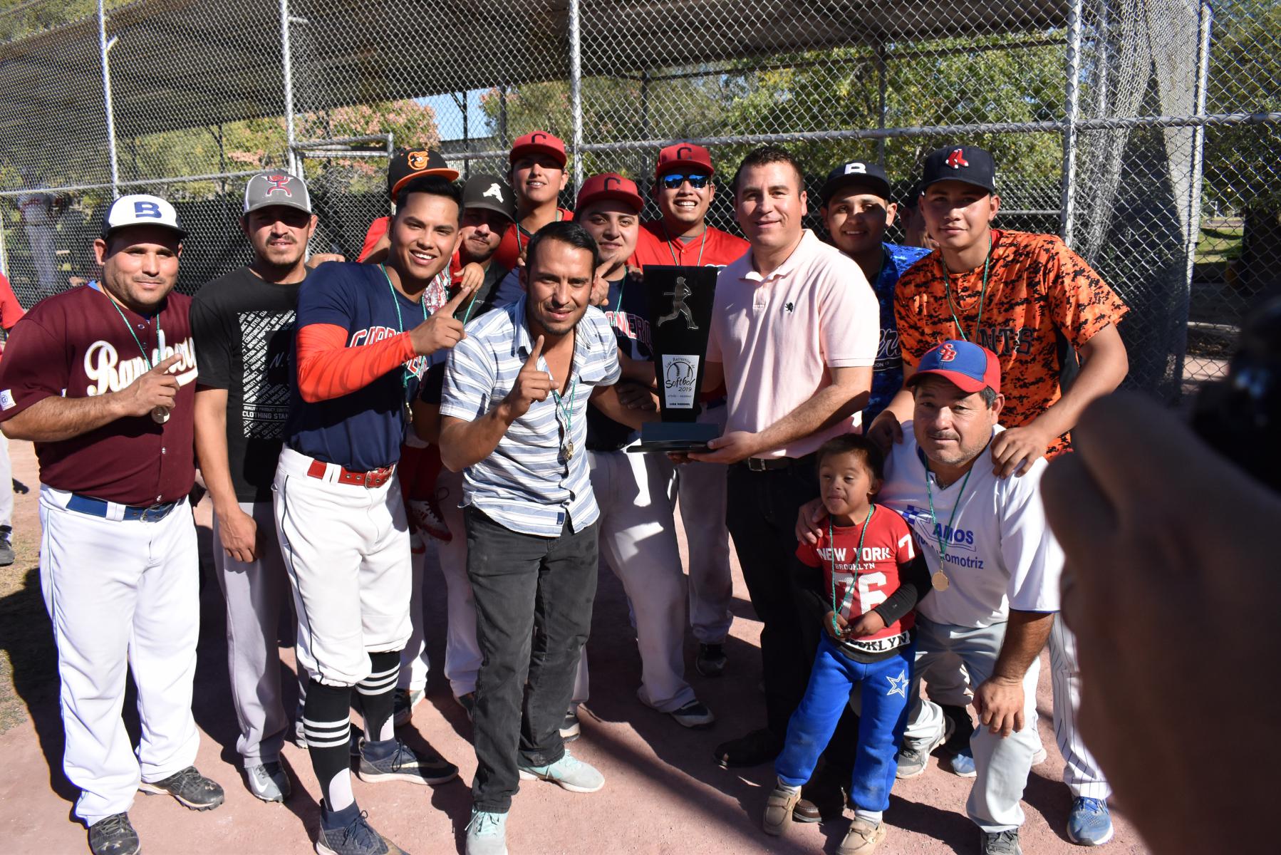 Equipo Estancias, soberanos del  Softbol Xochipilli